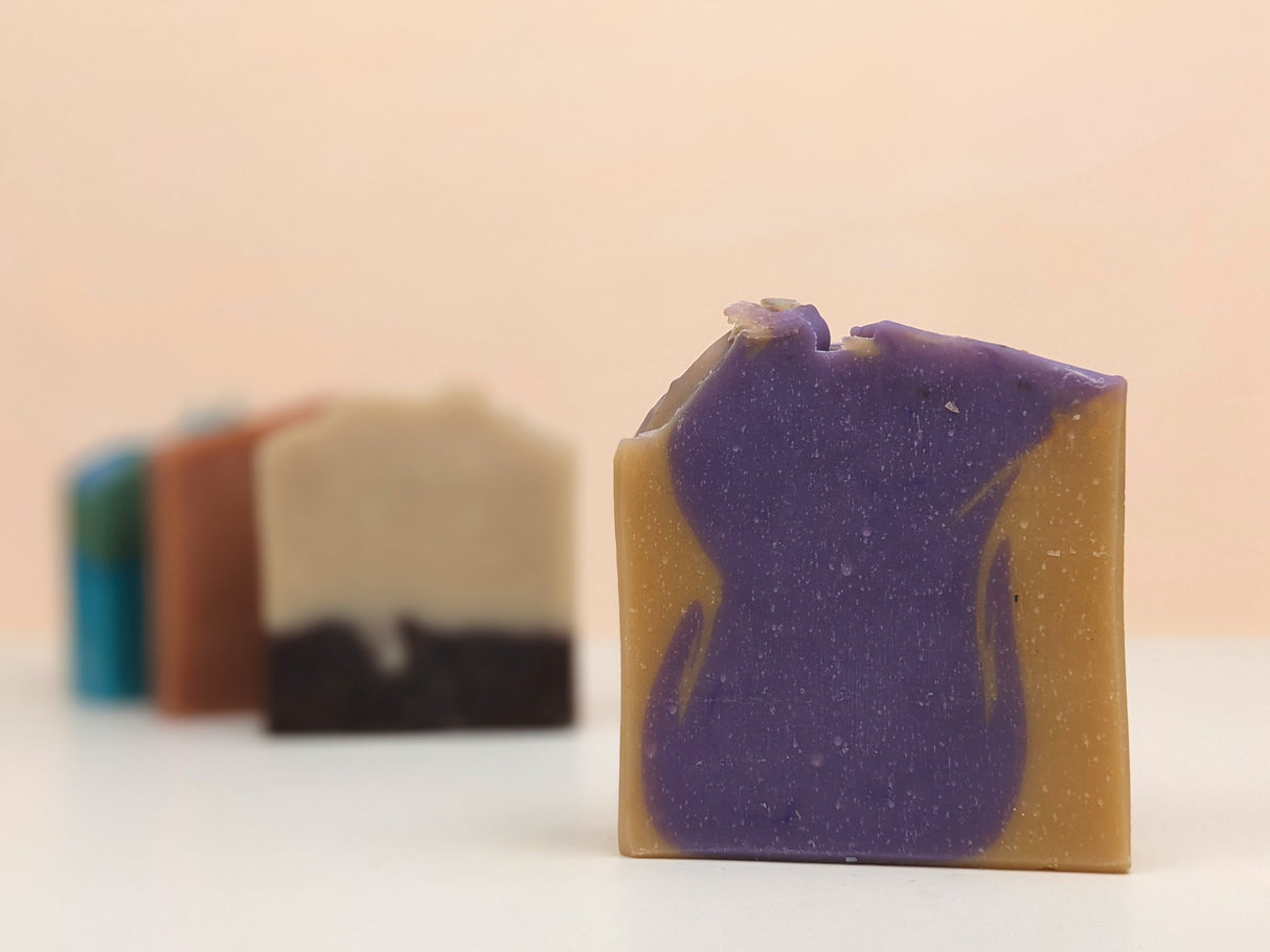 Savon à froid nourrissant – 10 % surgras – Lavande et citron