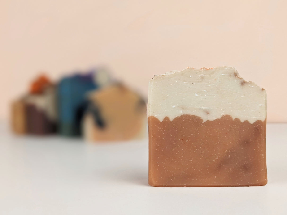 Savon à froid nourrissant – 10 % surgras – Cacao et noix de coco